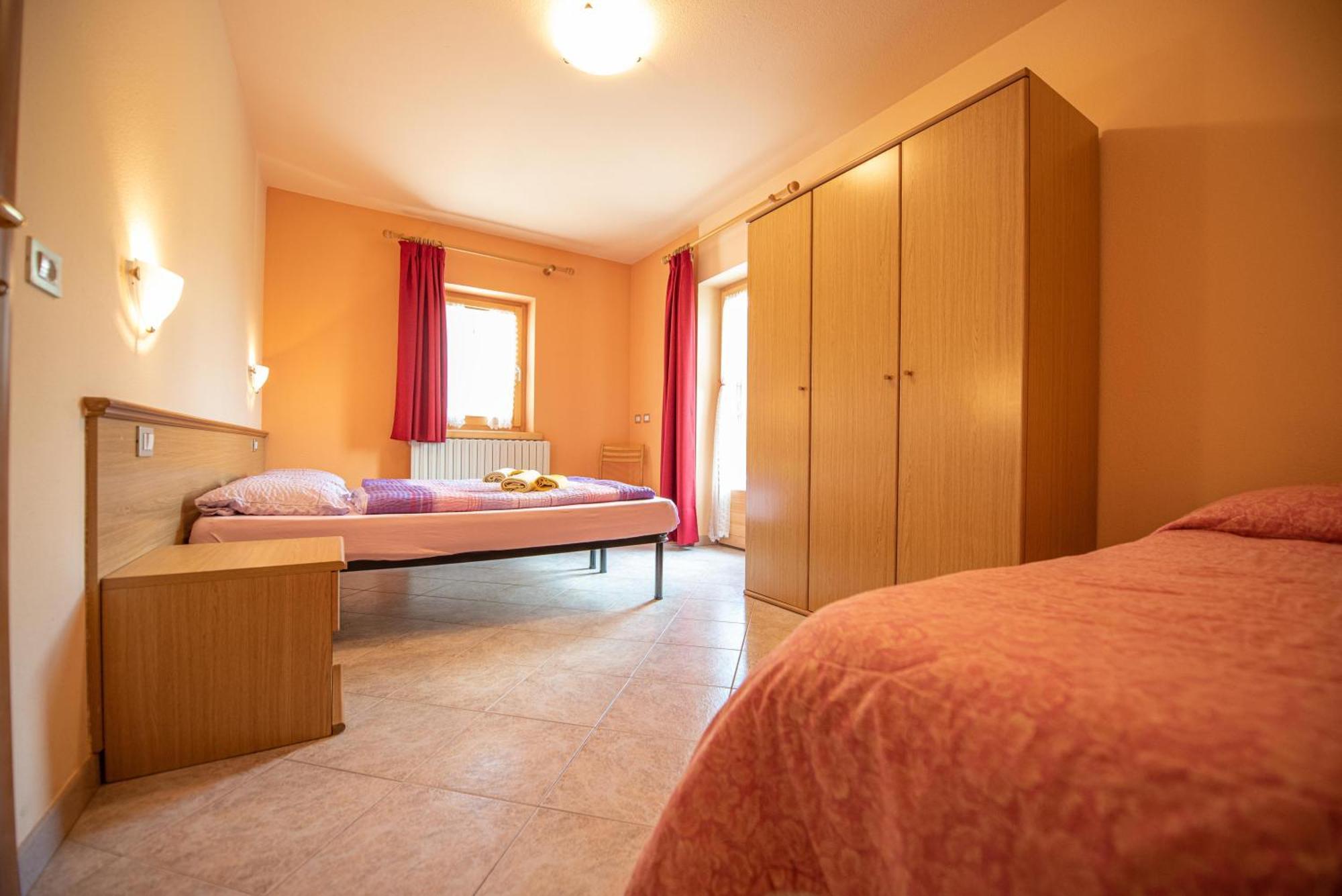Apartments & Rooms MyholidayЛівіньо Екстер'єр фото